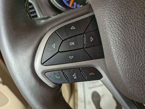 Used 2018 Jeep Grand Cherokee Overland image 22