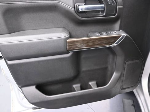 Used 2019 Chevrolet Silverado 1500 LT Trail Boss AWD/4WD image 13