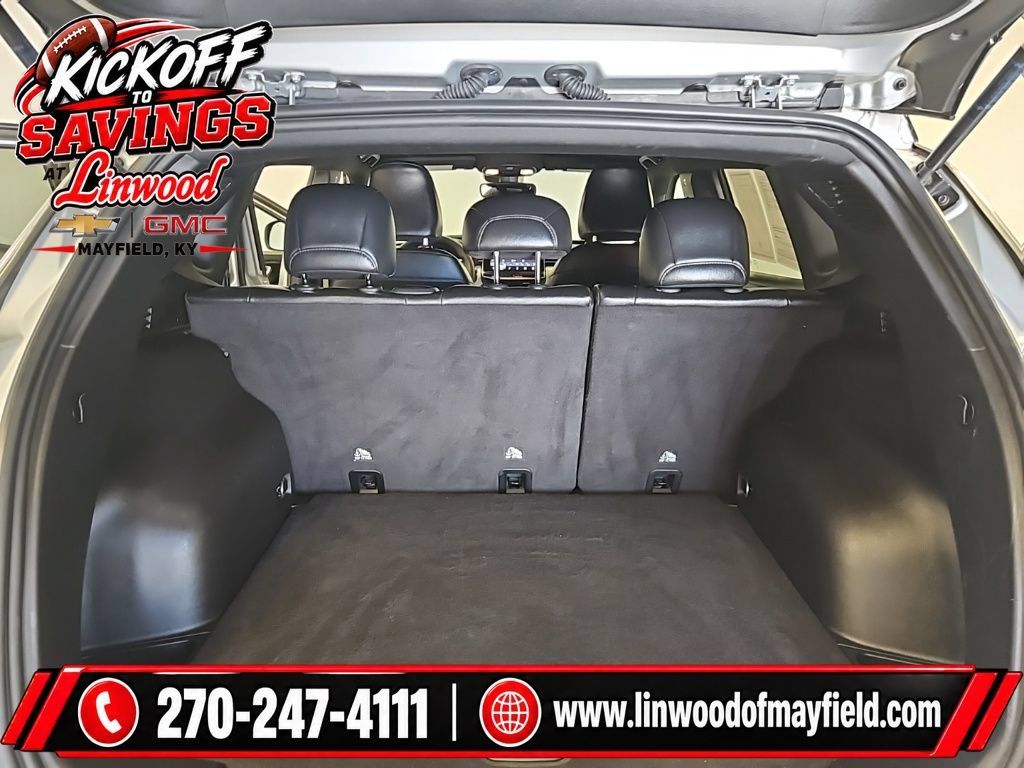 Used 2025 Jeep Compass Limited AWD/4WD image 14