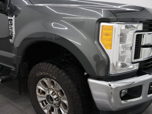 Used 2017 Ford F250 XLT w/ XLT Premium Package AWD/4WD image 22