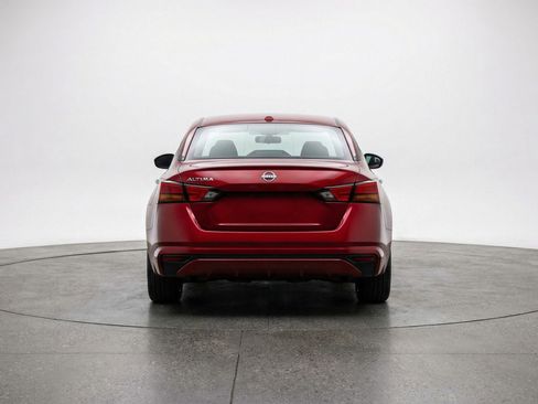 Used 2025 Nissan Altima 2.5 SV image 6