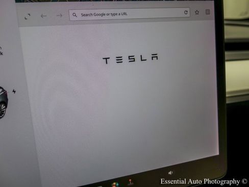 Used 2020 Tesla Model 3 Standard Range image 26