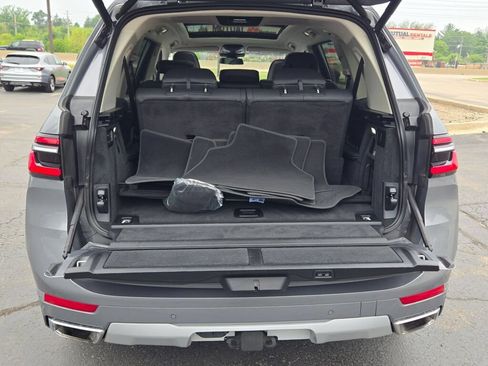 Used 2023 BMW X7 xDrive40i w/ Premium Package AWD/4WD image 24