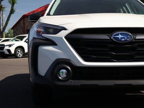 Used 2025 Subaru Outback Base image 9