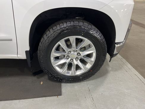 Certified 2019 Chevrolet Silverado 1500 LTZ w/ LTZ Plus Package image 11