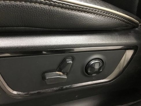 Used 2022 RAM 1500 Limited AWD/4WD image 9