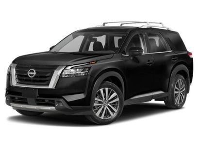 Used 2024 Nissan Pathfinder Platinum w/ Cargo Package