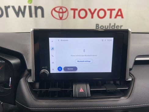 Used 2025 Toyota RAV4 XLE image 30