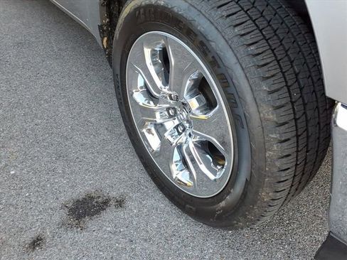 Used 2022 RAM 1500 Big Horn AWD/4WD image 4