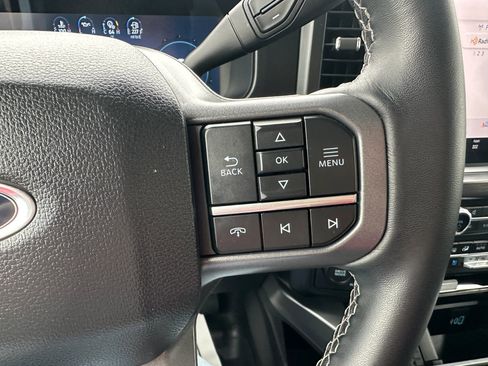 Used 2024 Ford F550 4x4 Crew Cab Super Duty image 24