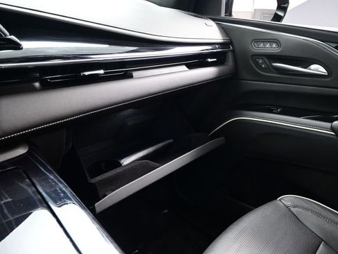 Used 2023 Cadillac Escalade Sport w/ LPO, ONYX Package image 33