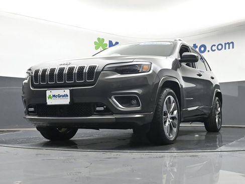 Used 2019 Jeep Cherokee Overland w/ Technology Group FWD image 6