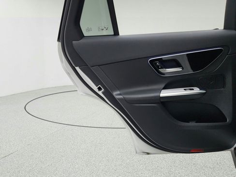 Used 2026 Mercedes-Benz GLC 300 image 26