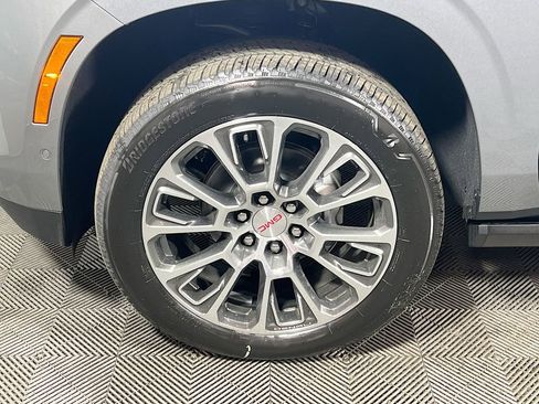 New 2026 GMC Yukon XL Denali w/ Denali Reserve Package image 24