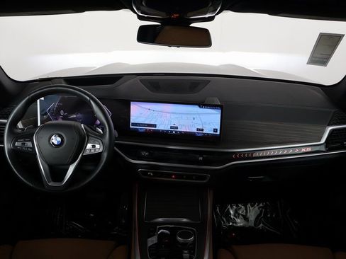 Used 2026 BMW X5 sDrive40i w/ Climate Comfort Package image 8