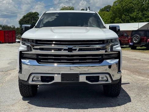 Used 2019 Chevrolet Silverado 1500 LTZ w/ LTZ Premium Package AWD/4WD image 8