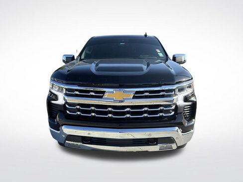 Used 2025 Chevrolet Silverado 1500 LTZ w/ Technology Package AWD/4WD image 2