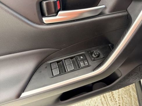 Used 2025 Toyota RAV4 XLE image 21
