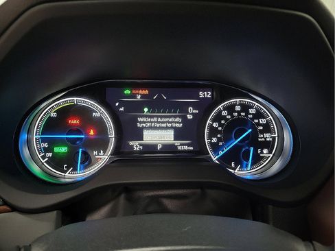 Certified 2024 Toyota Venza XLE image 17