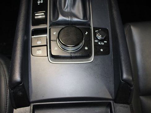 Used 2023 MAZDA MAZDA3 s FWD image 30
