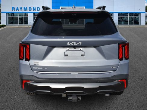 Used 2024 Kia Sorento SX Prestige w/ Olive Brown Leather Package AWD/4WD image 4