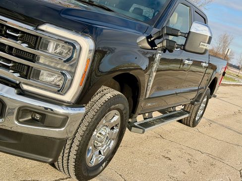 Used 2024 Ford F250 Lariat w/ Chrome Package image 11