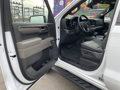 Used 2023 Chevrolet Silverado 1500 ZR2 w/ Technology Package image 14