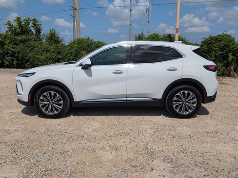 Used 2024 Buick Envision Preferred AWD/4WD image 2
