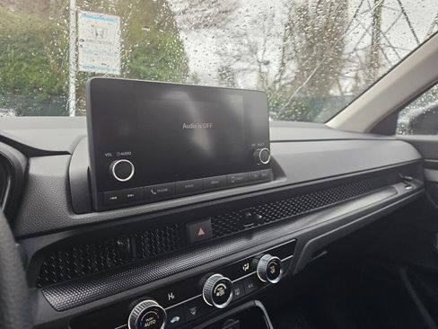 Used 2023 Honda CR-V LX image 24