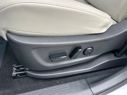 Certified 2023 Nissan Ariya FWD image 27