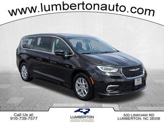 Used 2024 Chrysler Pacifica Touring-L FWD video 1