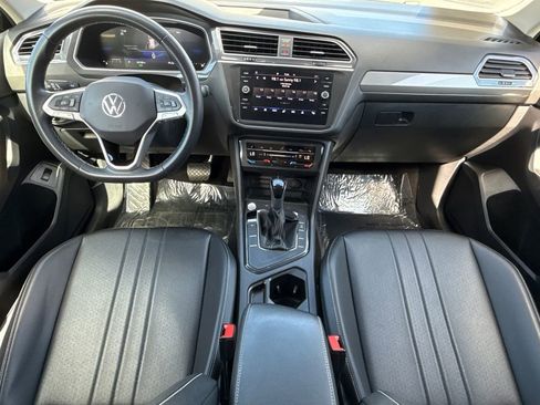 Used 2024 Volkswagen Tiguan SE FWD image 19