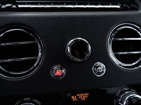 Certified 2024 Rolls-Royce Cullinan image 43