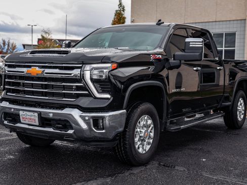 Used 2024 Chevrolet Silverado 3500 LTZ w/ LTZ Plus Package image 1