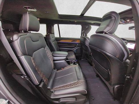 Used 2023 Jeep Grand Cherokee L Summit AWD/4WD image 24