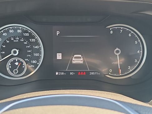Used 2025 Genesis G70 2.5T AWD/4WD image 18