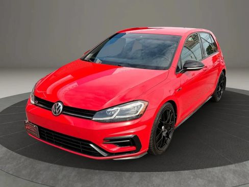 Used 2018 Volkswagen Golf 4-Door AWD/4WD image 1