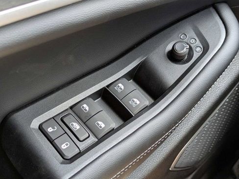 New 2026 Jeep Grand Cherokee L Limited w/ Luxury Tech Group II AWD/4WD image 25