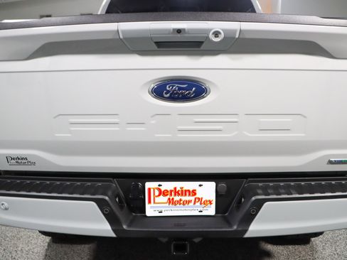 Used 2023 Ford F150 Lariat image 9