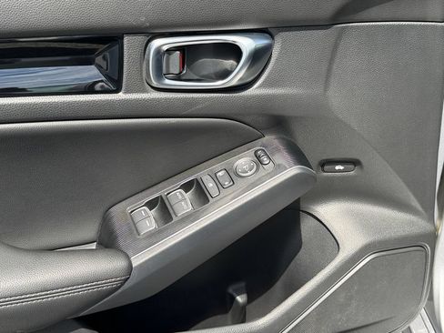 Used 2022 Honda Civic Touring image 15