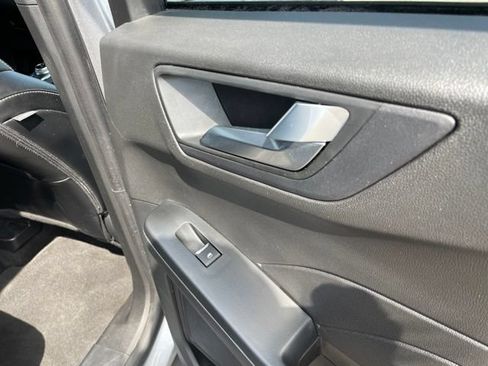 Used 2024 Ford Escape Platinum AWD/4WD image 51