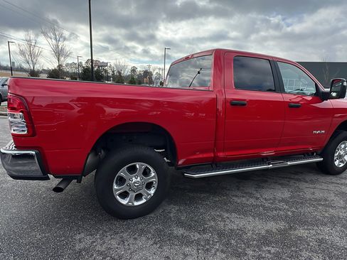 Used 2024 RAM 2500 Big Horn w/ Bed Utility Group image 8