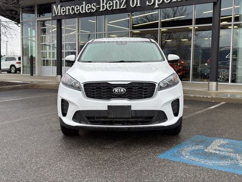 Used 2019 Kia Sorento LX image 4