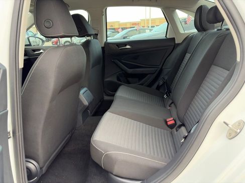 Used 2025 Volkswagen Jetta S image 8