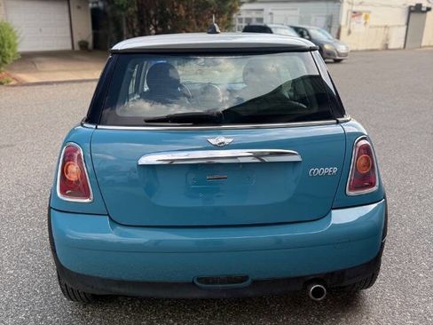 Used 2010 MINI Cooper Hardtop FWD image 5