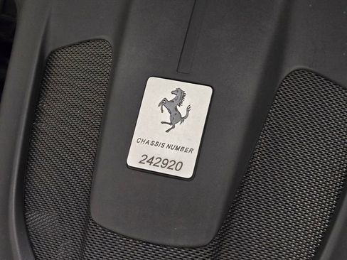 Used 2019 Ferrari Portofino image 29