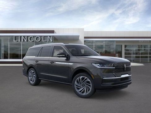 New 2025 Lincoln Navigator Reserve AWD/4WD image 7