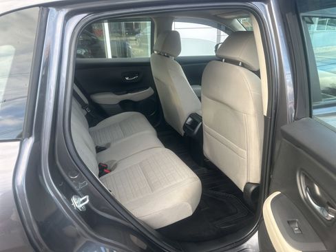 Used 2023 Honda HR-V LX image 11