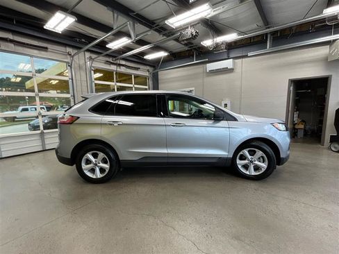 Used 2020 Ford Edge SE FWD image 6