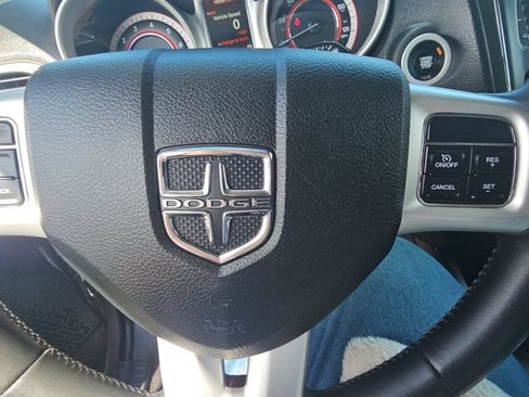 Used 2018 Dodge Journey SE w/ Connectivity Group FWD image 12